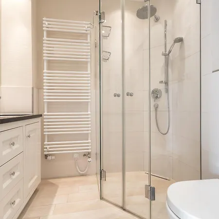 Berthin Bleeg App 5 Stran *